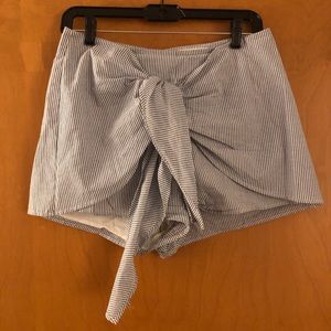 Seersucker Tie Shorts